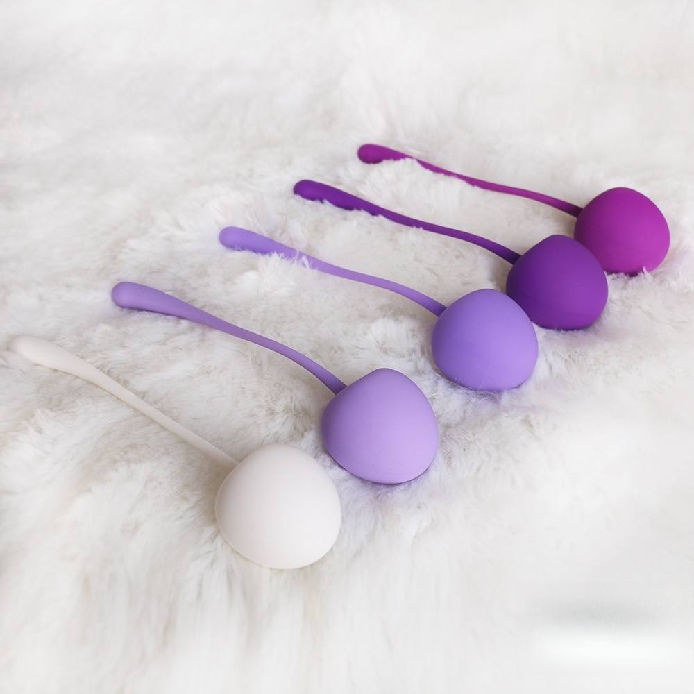 S011 Kegel Balls (8).jpg